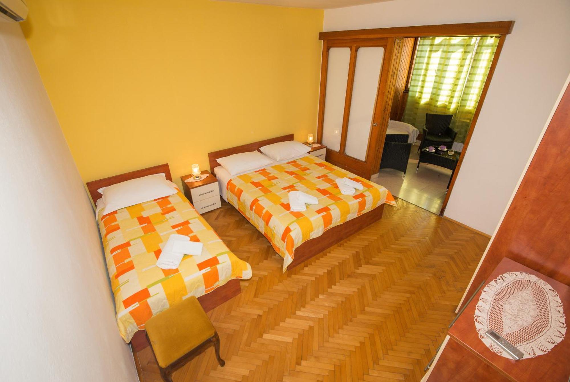 Apartments Marieta Makarska Habitación foto