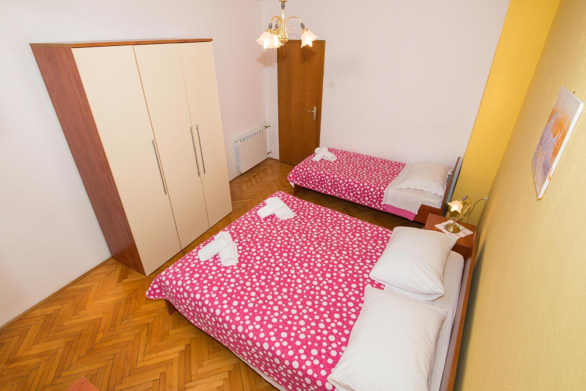 Apartments Marieta Makarska Habitación foto