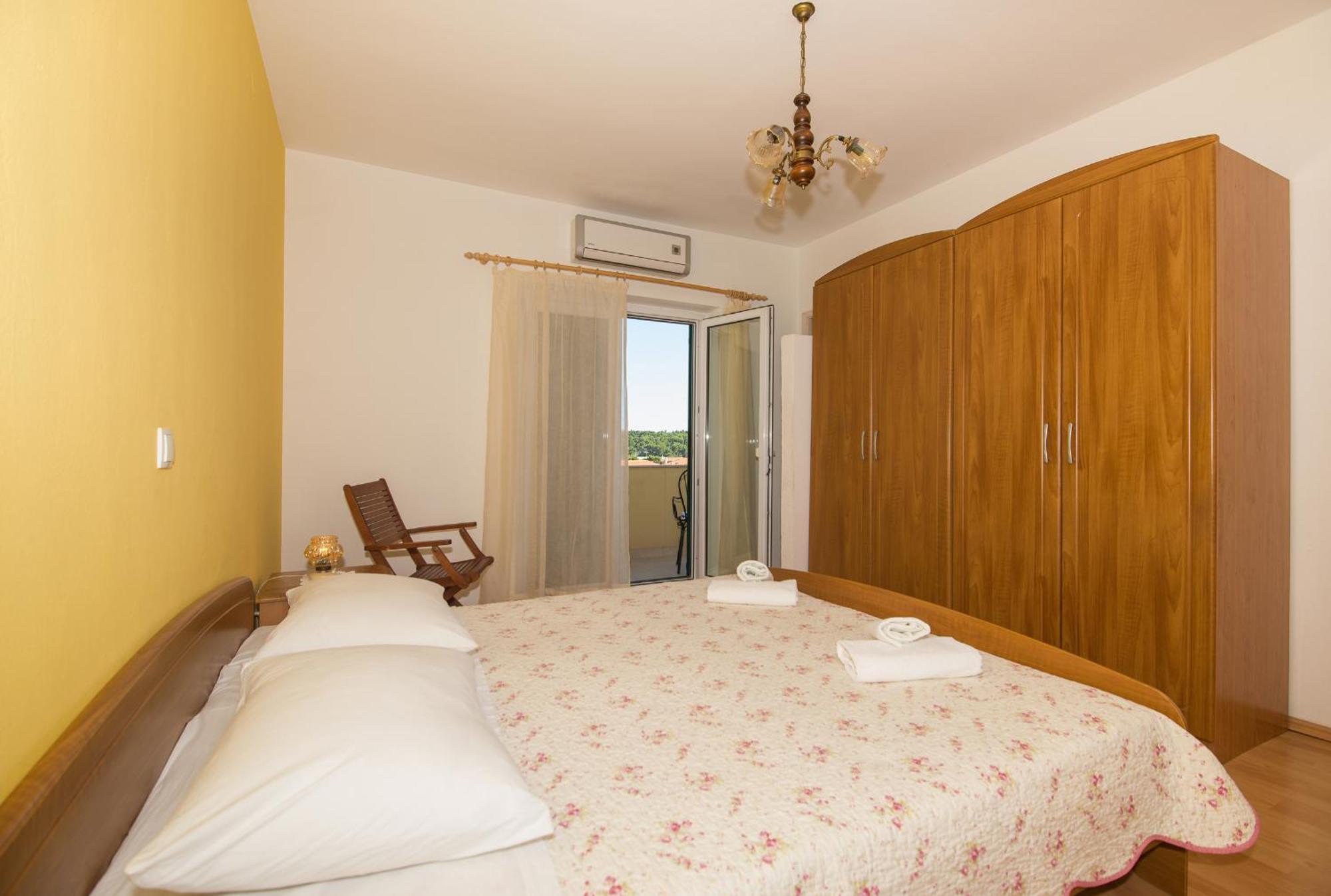 Apartments Marieta Makarska Habitación foto