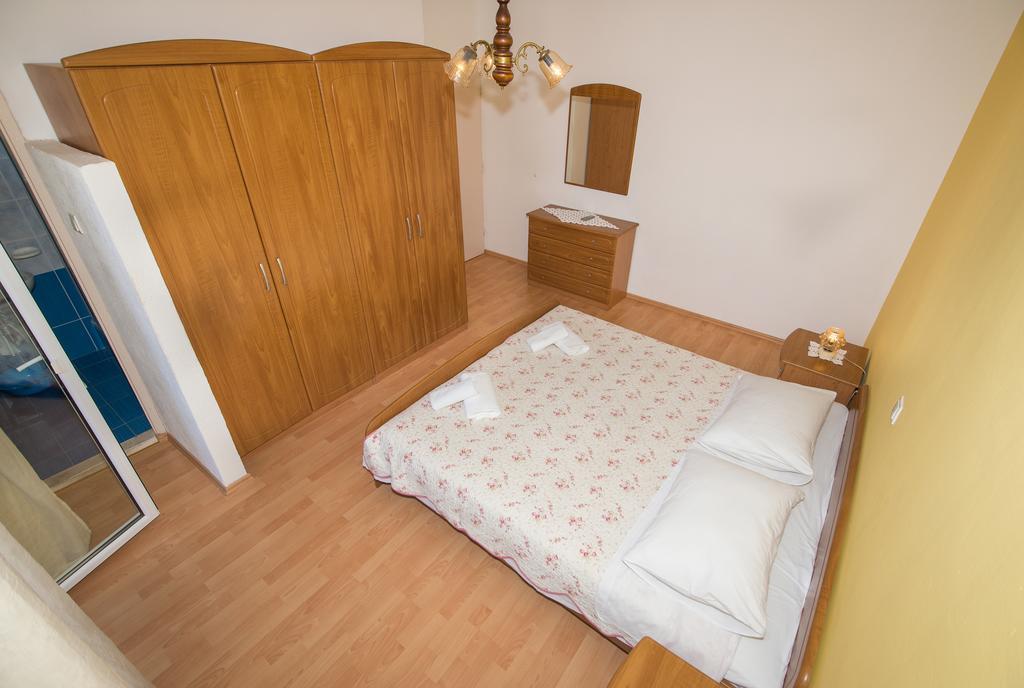 Apartments Marieta Makarska Exterior foto